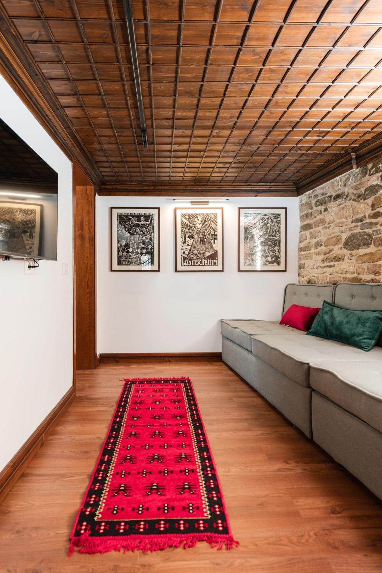 Dam Stone Boutique Hotel Gjirokaster Bagian luar foto