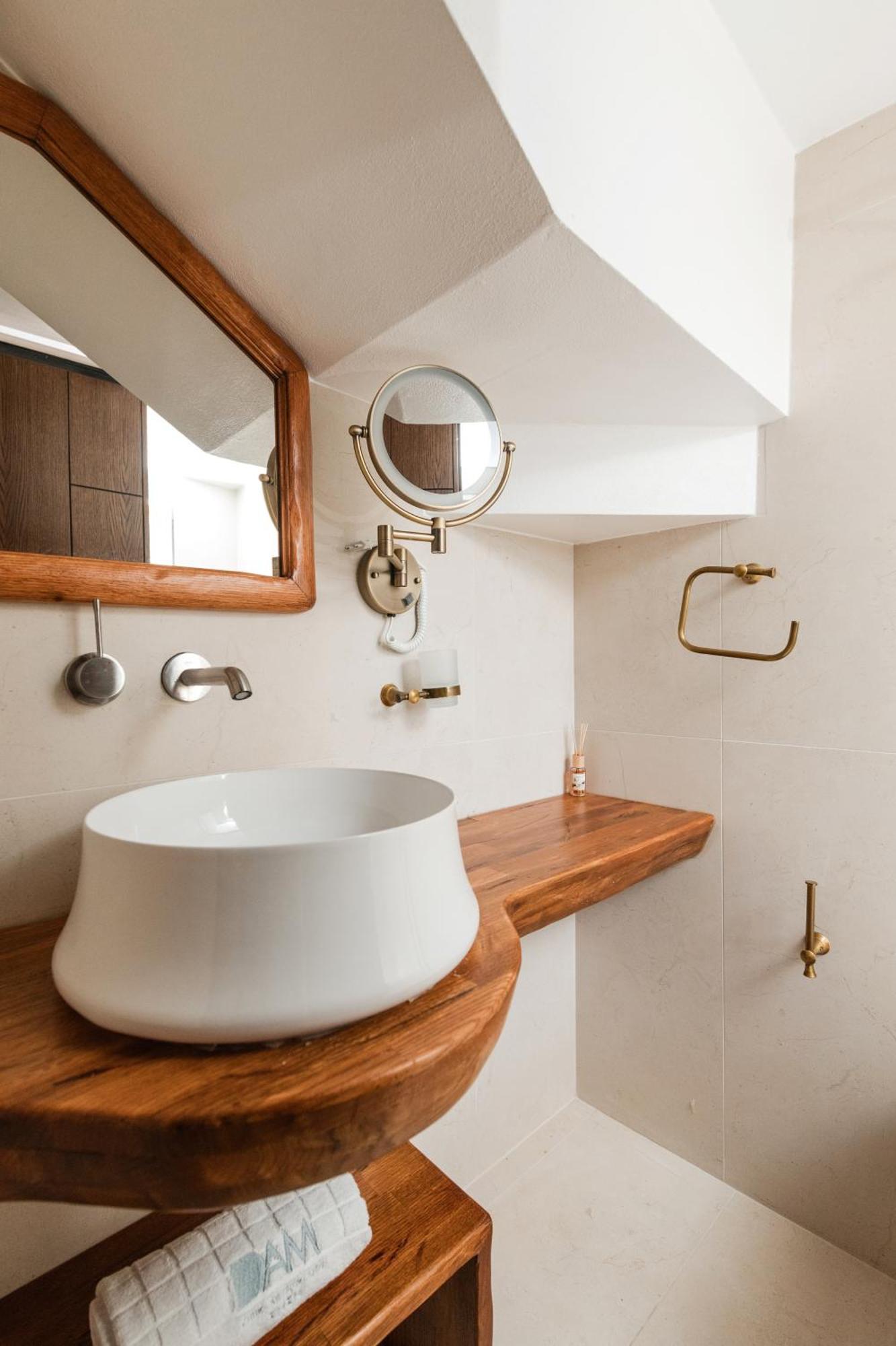 Dam Stone Boutique Hotel Gjirokaster Bagian luar foto