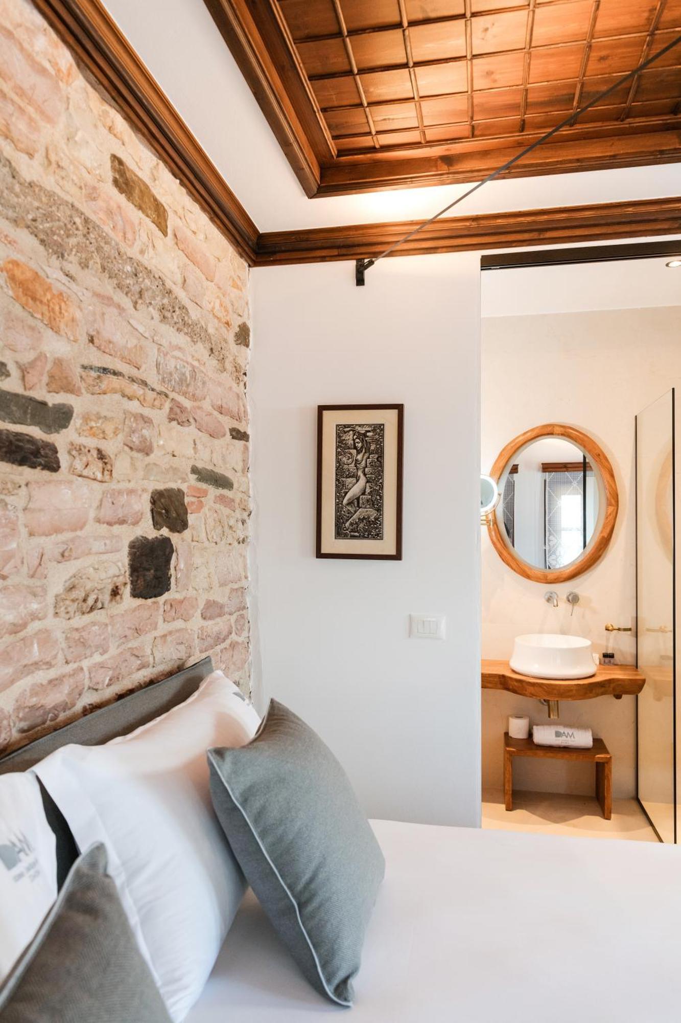 Dam Stone Boutique Hotel Gjirokaster Bagian luar foto