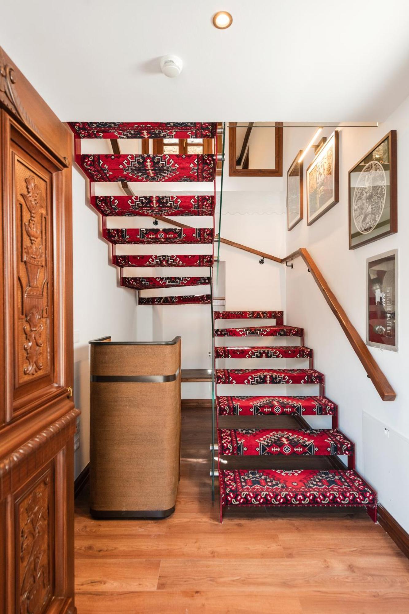 Dam Stone Boutique Hotel Gjirokaster Bagian luar foto