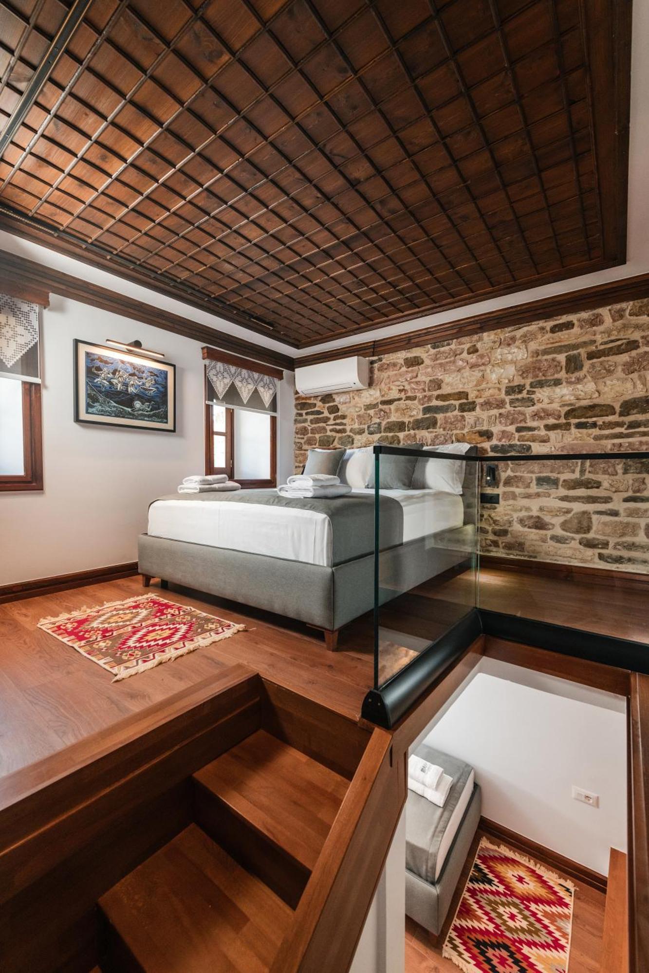 Dam Stone Boutique Hotel Gjirokaster Bagian luar foto