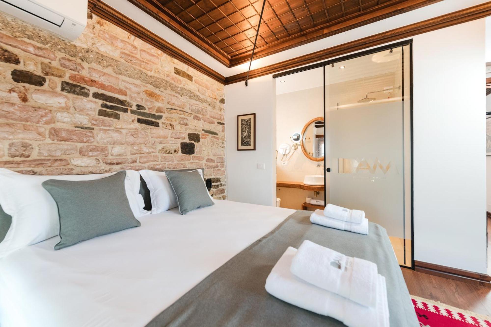 Dam Stone Boutique Hotel Gjirokaster Bagian luar foto