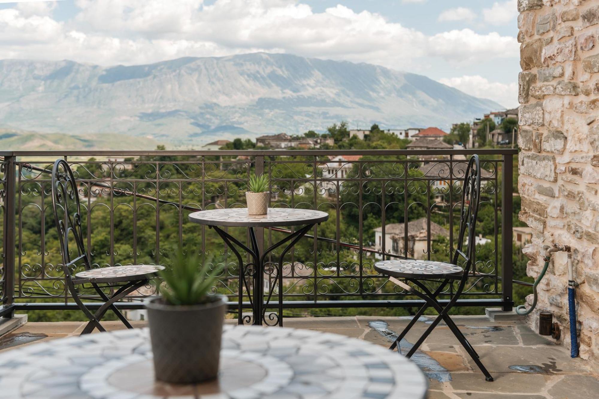 Dam Stone Boutique Hotel Gjirokaster Bagian luar foto