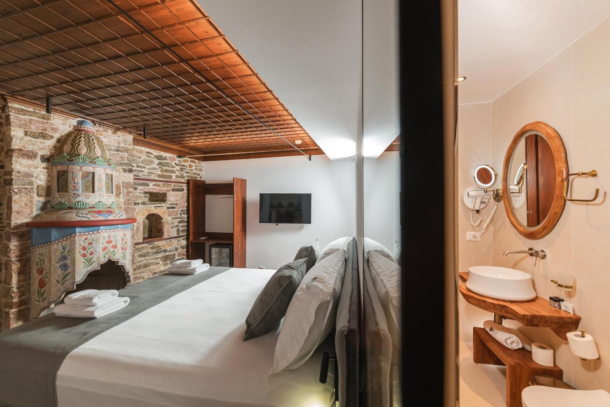 Dam Stone Boutique Hotel Gjirokaster Bagian luar foto